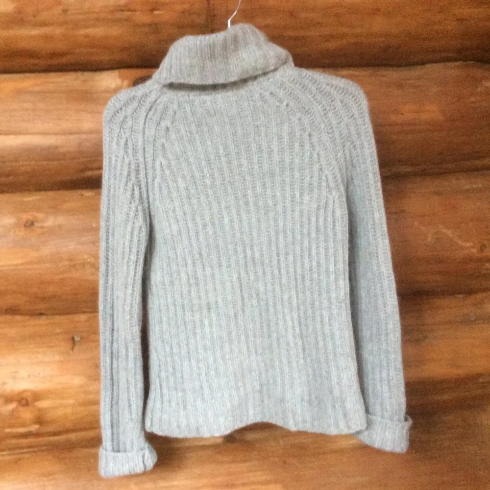 Isaac Mizrahi/Target Gray Wool Blend Ribbed Turtleneck Sweater Size Small - Picture 2 of 4